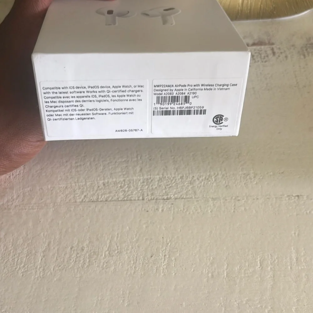 Apple White Wireless Earbuds